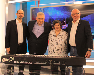 pianos rive-sud pianos montreal piano de stage pianos professionel clavier godin art et lutherie boss la patrie jay turser squier fender precision basse jazz basse profile hercules support de guitare violon cordes de violon magasin sur la rive-sud de montreal animation musicale ecole de musique magasin rive-sud